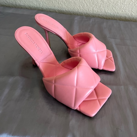Bottega Veneta Lido Pink Quilted Slip On Sandals Shoes 38.5 STUNNING - Picture 3 of 14